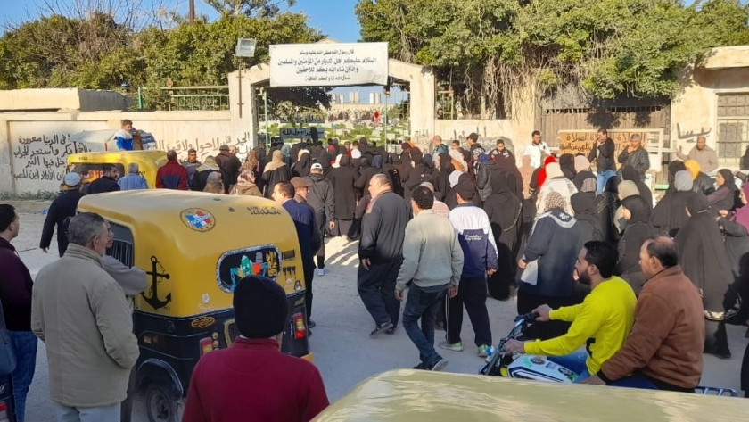 تشييع جثمان غرقى مركب صيد أبو قير في الإسكندرية