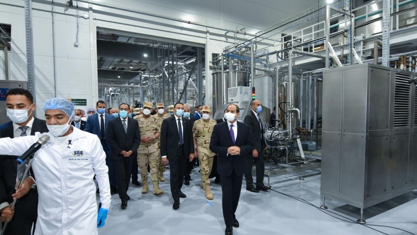 الرئيس السيسي خلال افتتاح مجمع الصناعات الغذائية بالمنوفية
