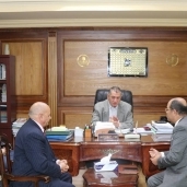 محافظ كفر الشيخ يلتقى مساعد وزير المالية