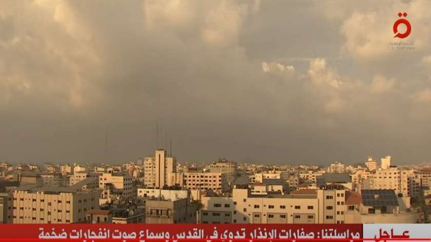 صافرات الإنذار تدوي في القدس وسماع صوت انفجارات ضخمة