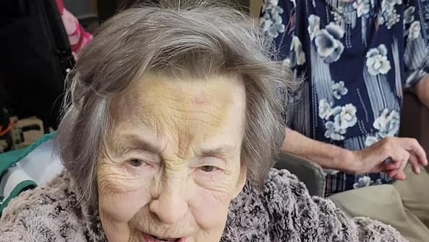 معمرة بريطانية عمرها 107 عامًا