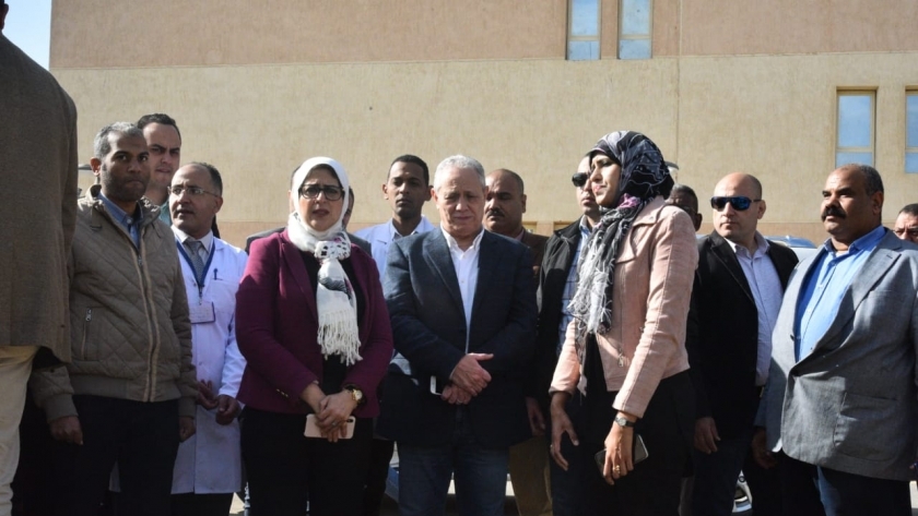 وزيرة الصحة خلال زيارتها لمحافظة الأقصر