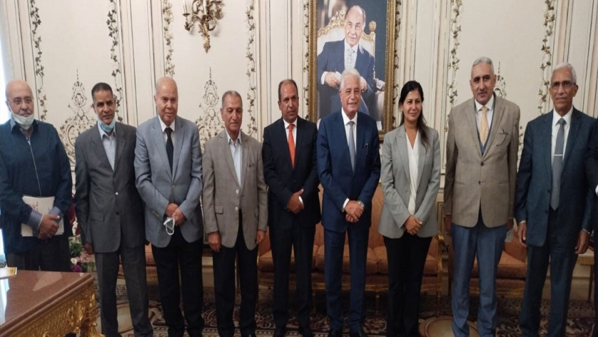 محافظ جنوب سيناء يلتقي رئيسة مجلس أمناء الجامعة البريطانية