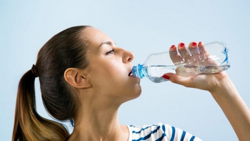 خطورة الإفراط في شرب الماء في رمضان