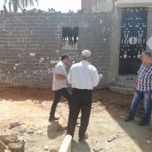 رئيس مركز ابوقرقاص يتفقد قرية اتليدم