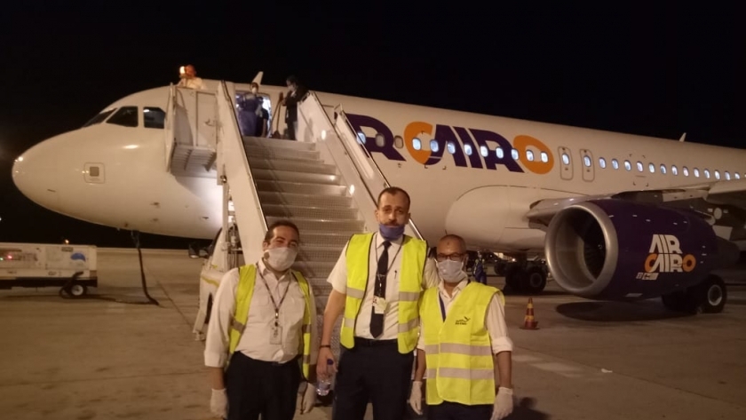 مصادر : الطيران يسير 68 رحلة استثنائية خلال 17 لإعادة 12500 مصري عالق