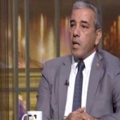 الدكتور عباس شراقي .. أستاذ الجيولوجيا والموارد المائية بجامعة القاهرة