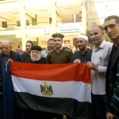 "عمائم المشايخ والقساوسه"ترسم علم مصر بمدارس الغربية للحث على وحدة وطنيه