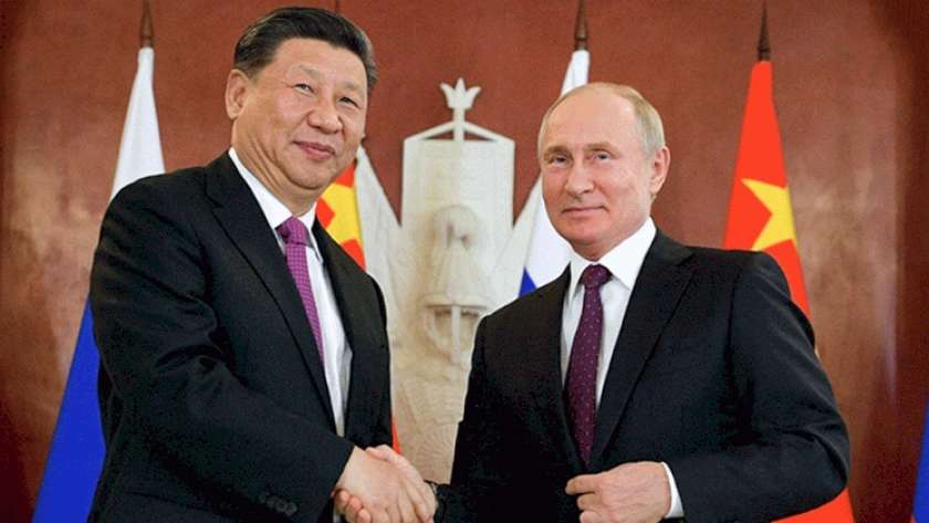 بوتين وبينج في القمة الروسية الصينية فبراير الماضي