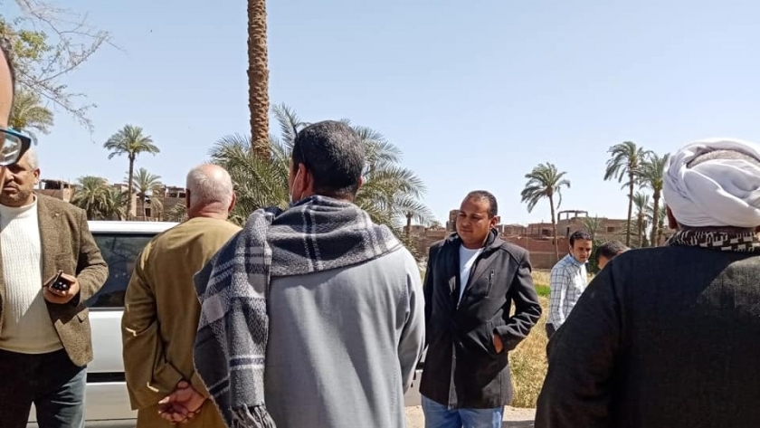 تسليم 7 مواقع لإنشاء محطات صرف صحي بقرى أسيوط ضمن برنامج تطوير الريف المصري 