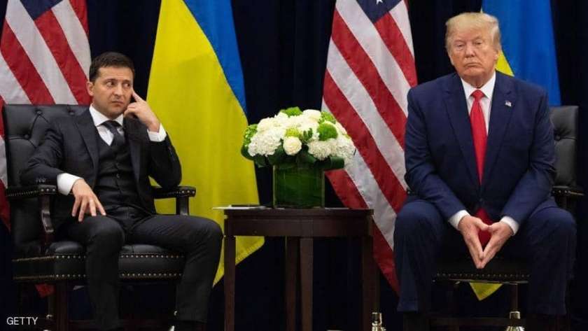 رئيس أوكرانيا مع رئيس الولايات المتحدة السابق ترامب (أرشيفية)