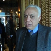 الدكتور محمد عبدالوهاب أستاذ جراحة الجهاز الهضمي