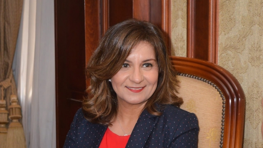 السفيرة نبيلة مكرم .. وزيرة الهجرة