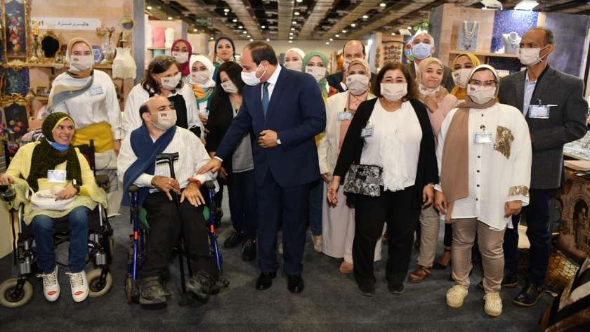 الرئيس عبدالفتاح السيسي في معرض تراثنا