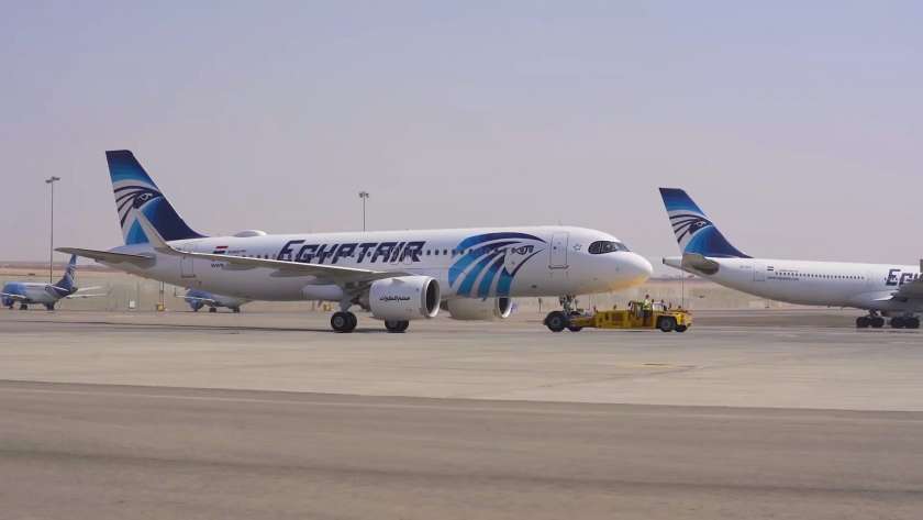 مطار برج العرب الدولي يستقبل 298 مصري عائدين من جدة.. وينتظر وصول رحلة أخرى خلال دقائق