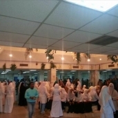 إضراب العشرات من طاقم التمريض والإداريين بمستشفي الأقصر الدولي