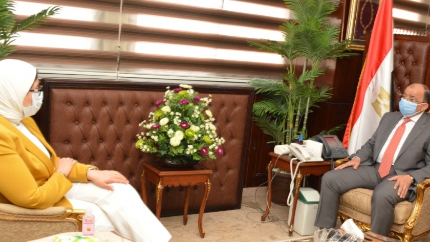 وزيرة الصحة خلال اجتماعها مع وزير التنمية المحلية