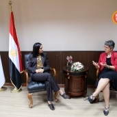 مايا مرسي ونائبة مديرة التعاون الدولي الهولاندية