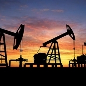 منصات استخراج النفط - أرشيفية