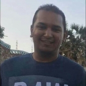 وصول جثمان الشهيد الرائد عمرو فريد الى مطار أسوان الحربي