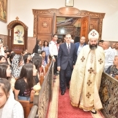 محافظ أسيوط شارك الأقباط أحتفالاتهم بعيد القيامة المجيد