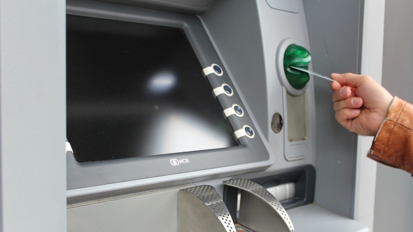 مكاينة صراف آلي ATM
