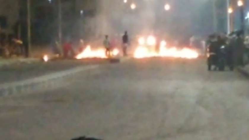 ضبط 8 أشخاص قطعوا الطريق وأشعلوا النيران في العاشر من رمضان