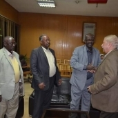 وفدا من جانب من أستقبال  محافظ الإسماعيلية لأمناء الحكومات بالولايات السودانية