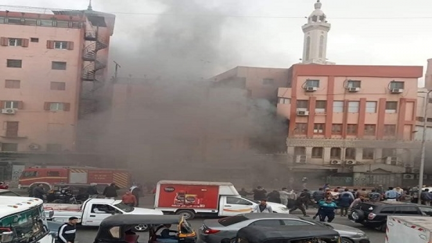 جانب من حريق مستشفى نور المحمدي بالمطرية