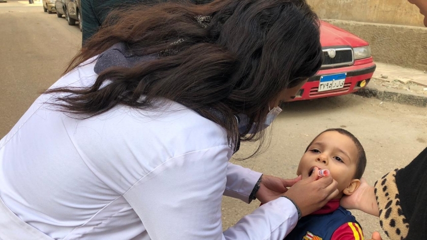 التطعيم ضد شلل الاطفال