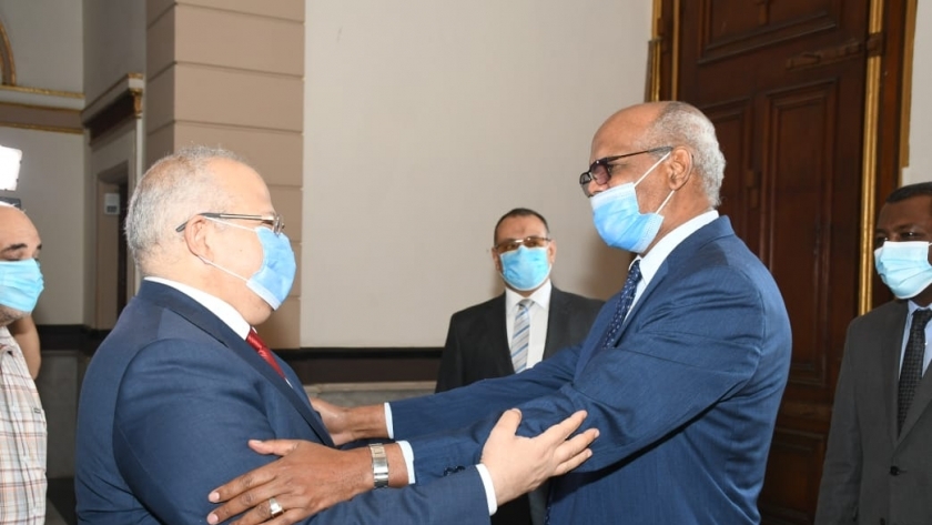 إستقبال الدكتور محمد عثمان الخشت رئيس جامعة القاهرة سفير السودان بالقاهرة