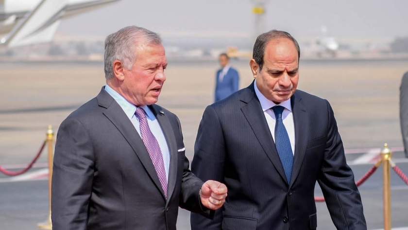 الرئيس عبدالفتاح السيسي خلال استقباله ملك الأردن أمس