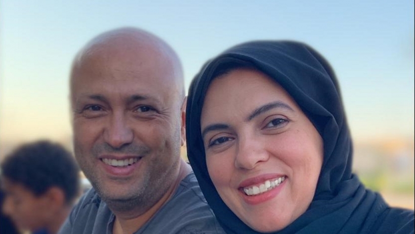 جمال يوسف وزوجته حنان محمد