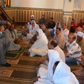 الزملوط يلتقي بالمواطنين بمسجد المنيرة