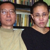 المعارض الصيني ليو مع زوجته ليو شيا