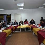 جانب من اجتماع محافظ أسوان ومني محرز نائب وزير الزراعة