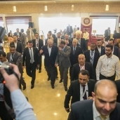 رئيس الديوان الملكى الأردنى يزور المركز الإعلامى للقمة العربية