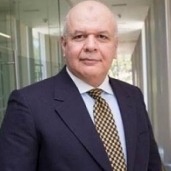 محمد متولي نائب رئيس شركة "إتش سي" للأوراق المالية والاستثمار