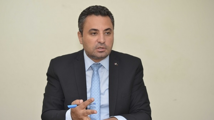 الدكتور أحمد الكتامى، مدير «الخط الساخن» بصندوق مكافحة وعلاج الإدمان