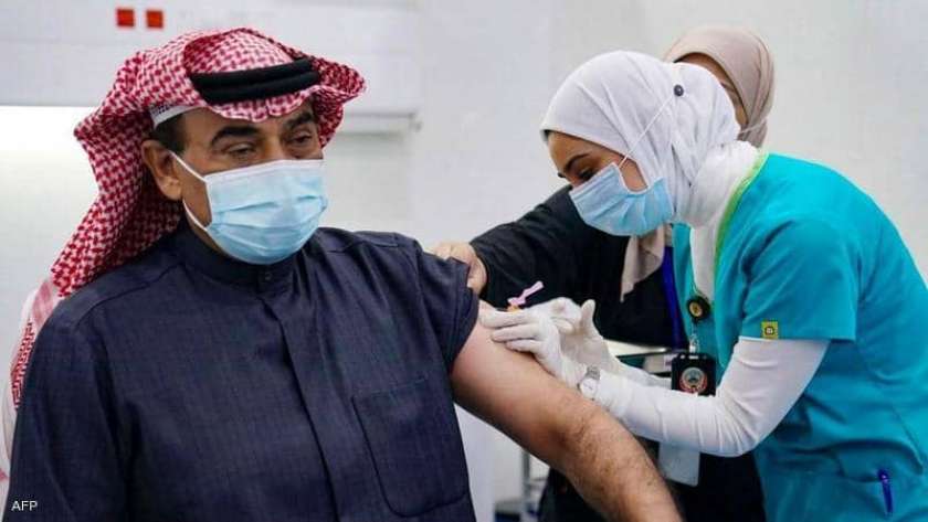 حملة تطعيم كورونا في الكويت