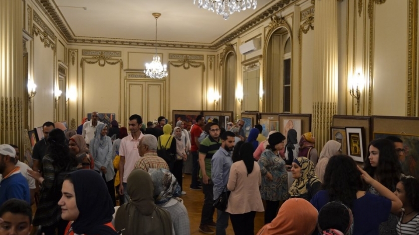 المركز الثقافي الروسي بالإسكندرية ينظم معرض صالونه الأول بـ 80 عمل فني