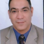 الدكتور مصطفى الشرقاوى عميد معهد جنوب مصر للأورام