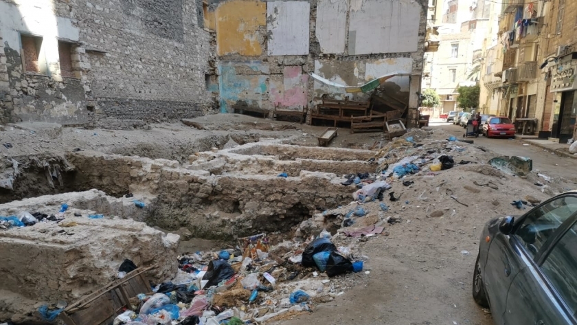 الإسكندرية تشن حملات على النباشين لإنهاء معاناة المواطنين مع القمامة