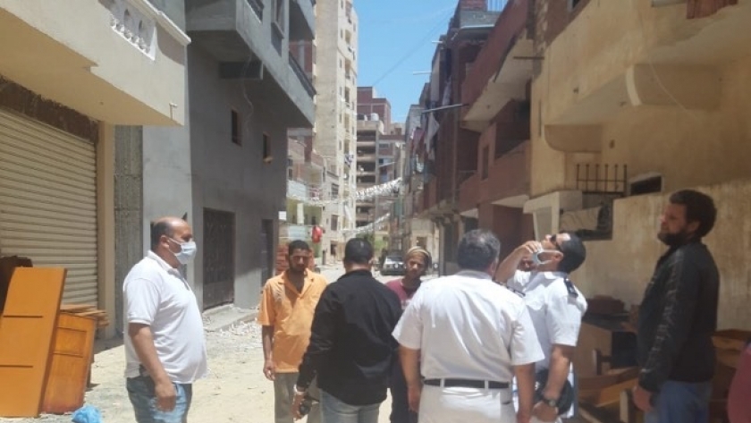 جانب من ضبط مخالفات البناء فى مدينة مرسى مطروح