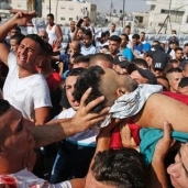 بالصور| الآلاف يشيعون شهيد الطور في القدس