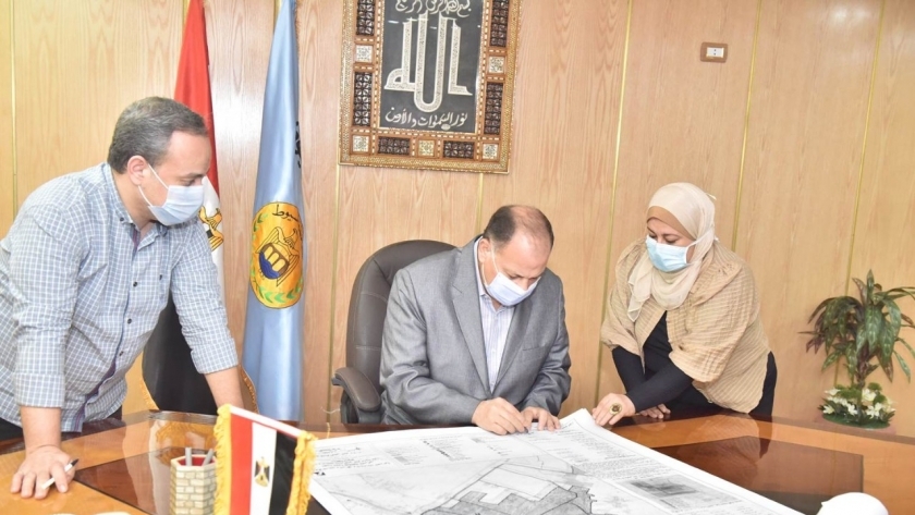 محافظ أسيوط يعتمد خرائط المخطط الاستراتيجي لمدينة أبنوب