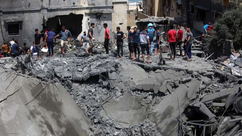 آثار قصف على غزة