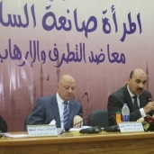 رئيس جامعة الفيوم: حريصون على إزالة العقبات التي تواجه المرأة المصرية
