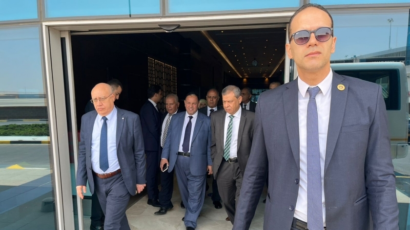 رئيس مصلحة الجمارك يغادر القاهرة متوجها إلى بروكسل
