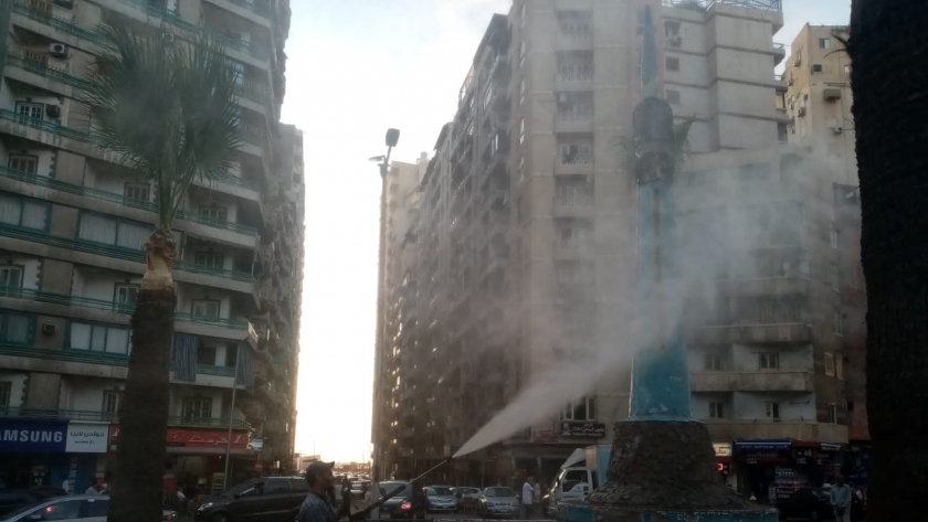 تطهير وتعقيم الشوارع والميادين في الإسكندرية قبل عيد الأضحى